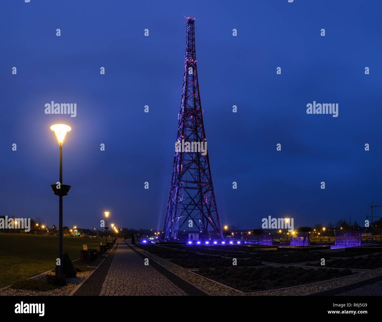 Historische radiostation Turm in Gliwice, Polen in den Abend. (Das höchste Holzgebäude der Welt - 111 m). Der Ort der NS-Provokation von Aug. Stockfoto