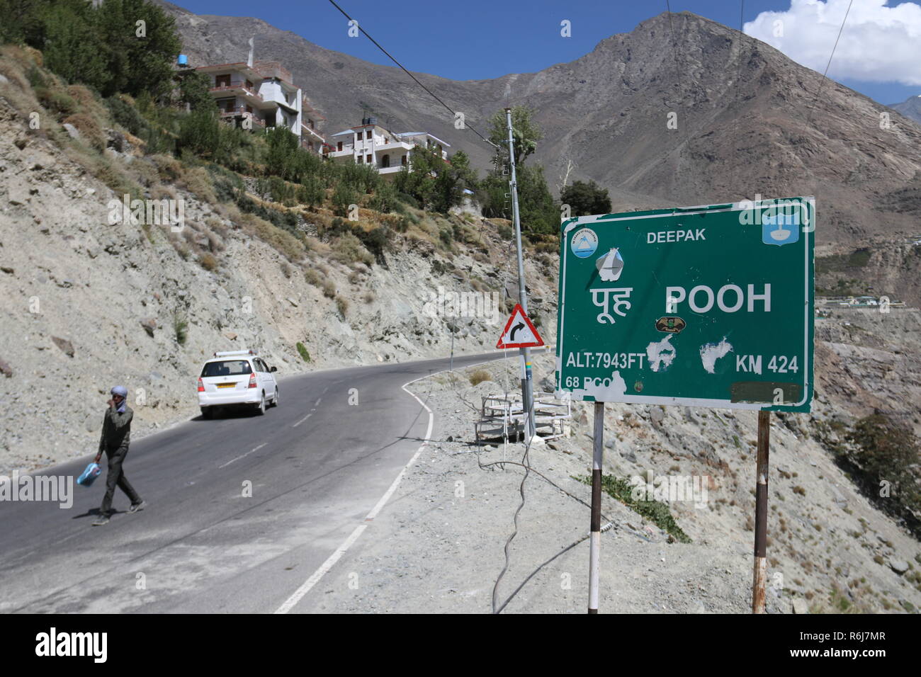 Verräterische Mountain Road in der Nähe von Pooh, Kinnaur, Himachal Pradesh, Indien Stockfoto
