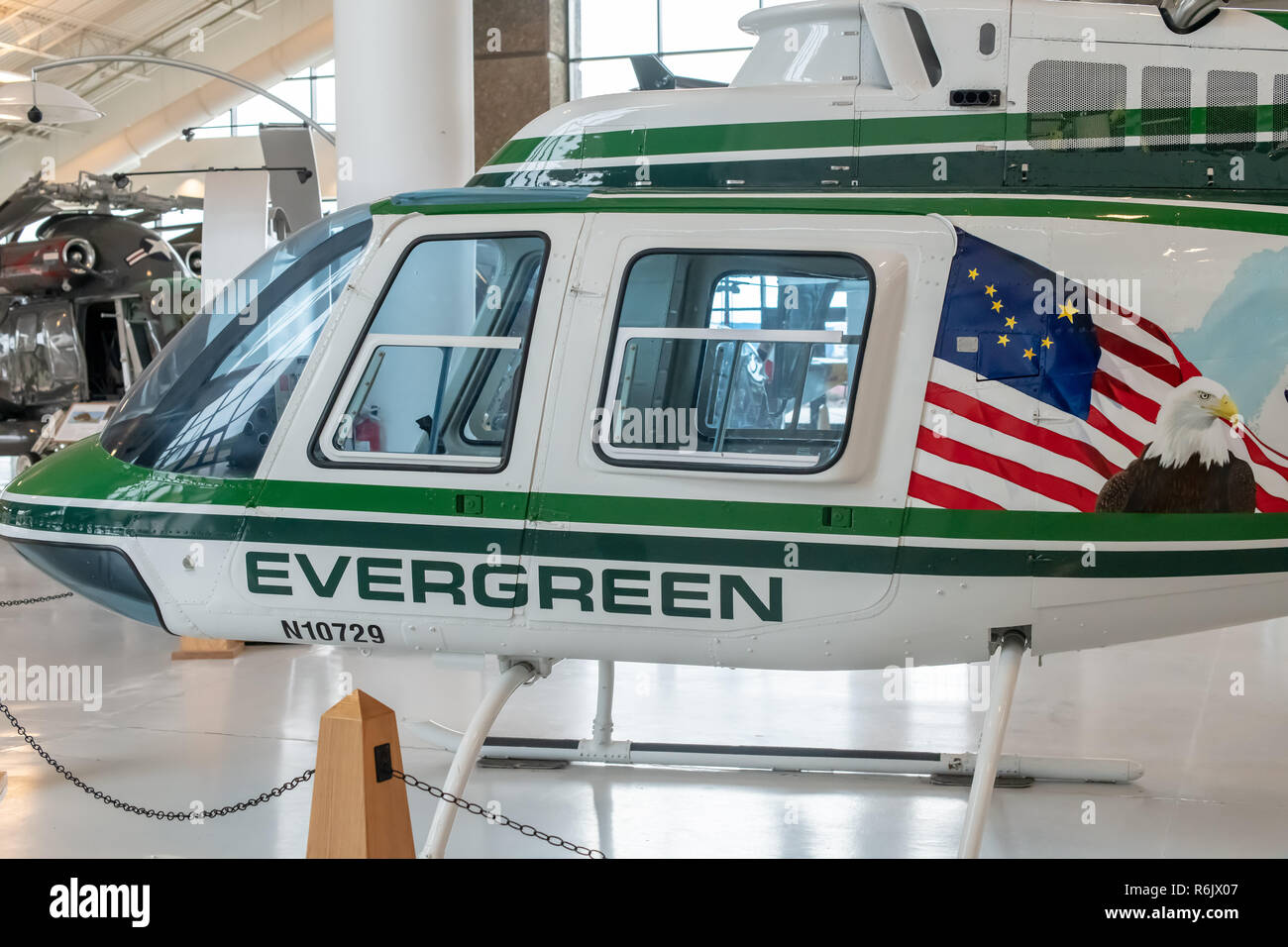 Bell 206 Jet Ranger auf Darlehen von Evergreen Hubschrauber Unternehmen ist im Evergreen Aviation & Space Museum in McMinnville, Oregon Stockfoto