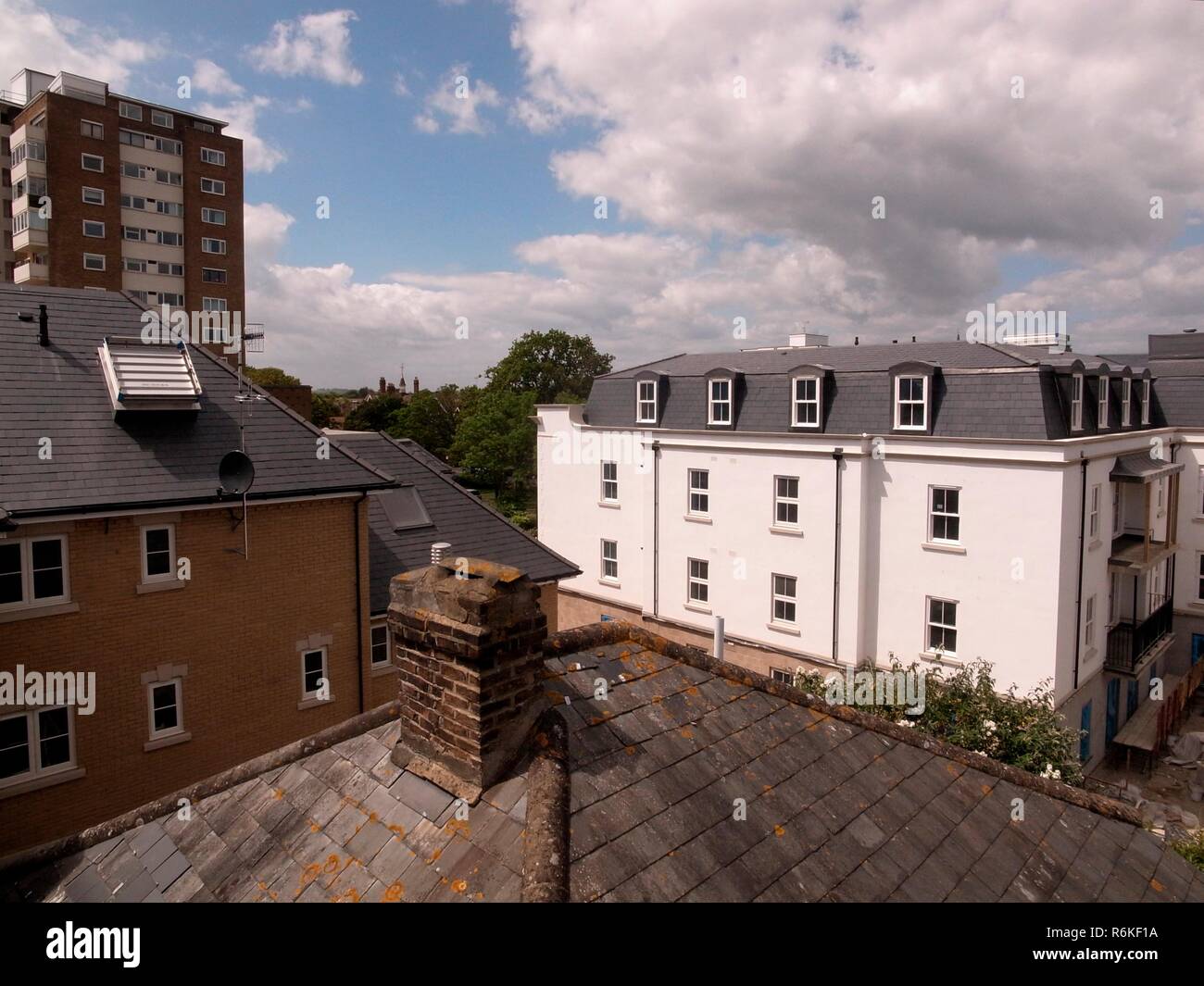 AJAXNETPHOTO. Juni, 2015. WORTHING, England. - LANCASTER - NEUE ALTENHEIME EIGENTUM ENTWICKLUNG IM BAU AUF DEM GELÄNDE DER ALTEN BANK AN DER ECKE DES ROWLANDS und HEENE STRASSE. Foto: Jonathan Eastland/AJAX REF: GR 152706 6766 Stockfoto