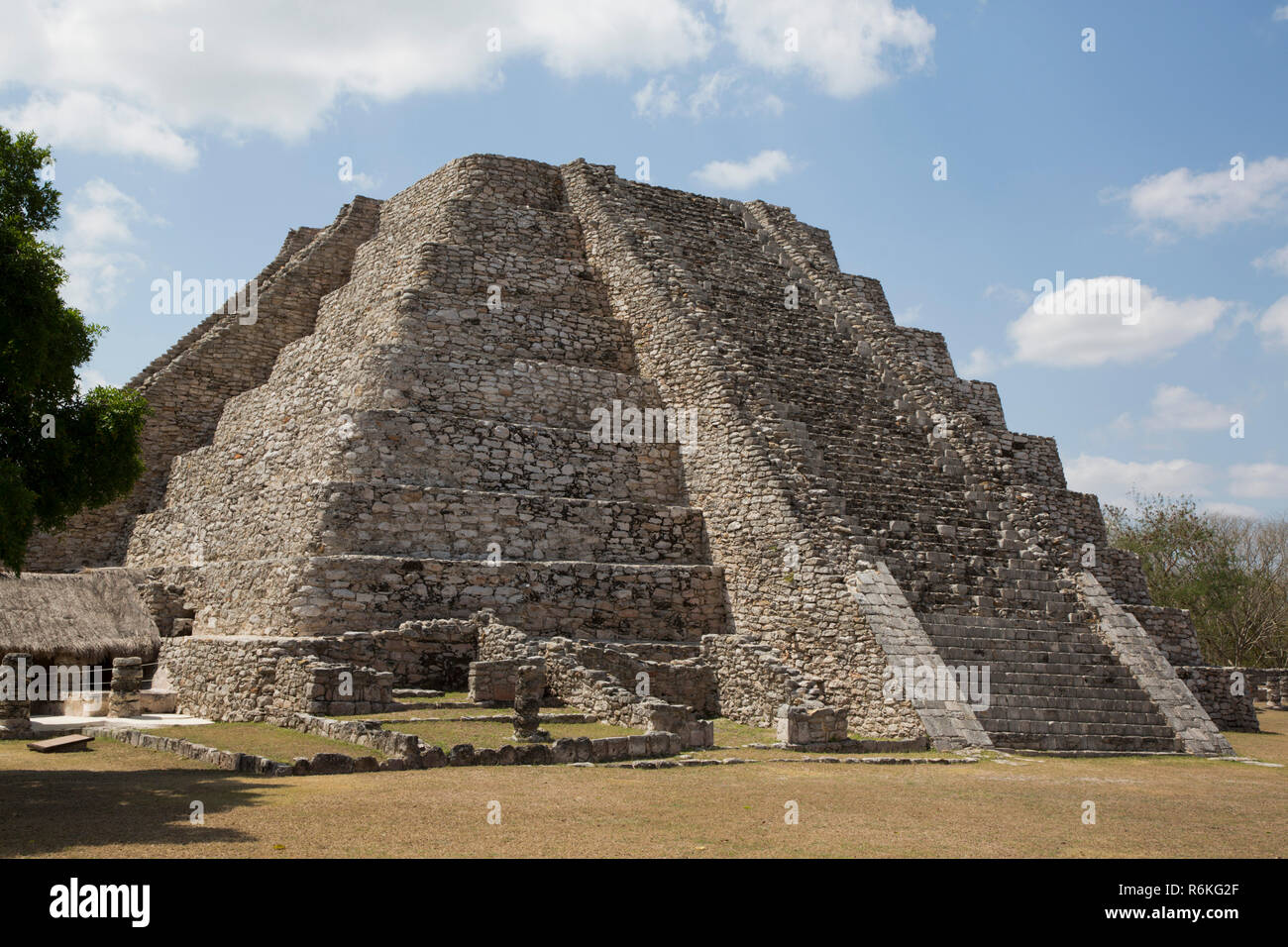 Schloss von Kukulcan, Maya Ruinen, Mayapan Archäologische Stätte, Yucatan, Mexiko Stockfoto
