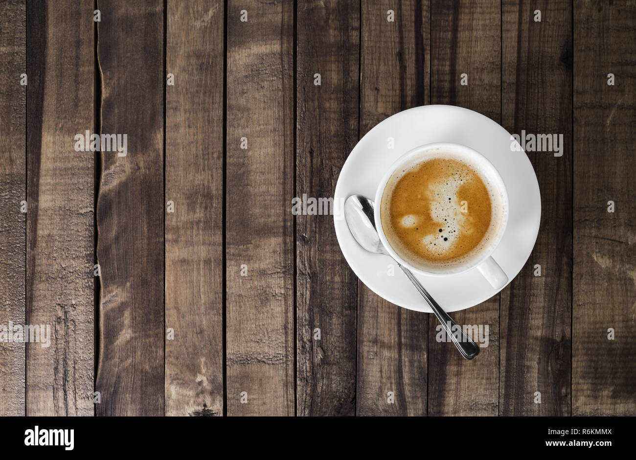 Kaffee auf Holztisch Stockfoto