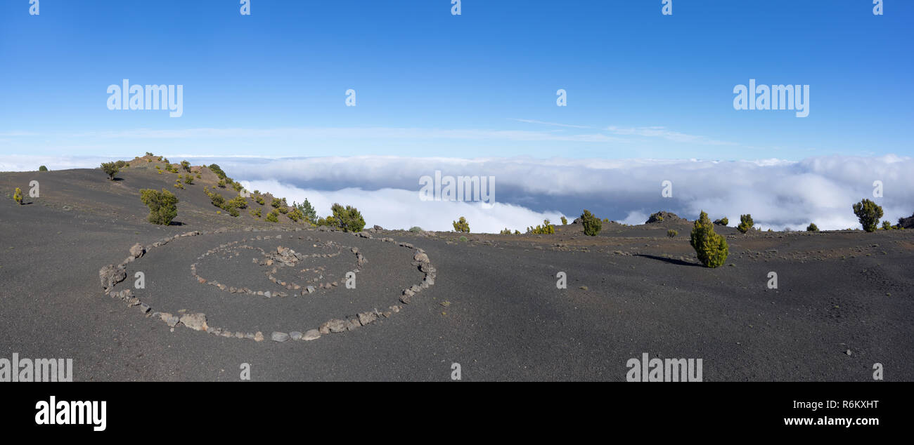 Panorama - Stone Circle über den Wolken Stockfoto