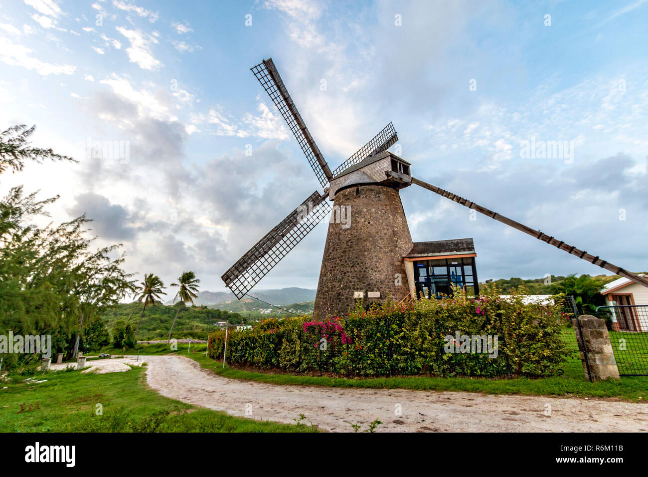 Morgan Lewis Windmill, St. Andrew, Barbados ist der letzte Zucker Windmühle in Barbados zu betreiben. Die Mühle gestoppt, die in 1947. Im Jahre 1962 wurde die Mühle an die Barbados National Trust von seinem Besitzer Egbert L. Geländer für Bewahrung als Museum Stockfoto