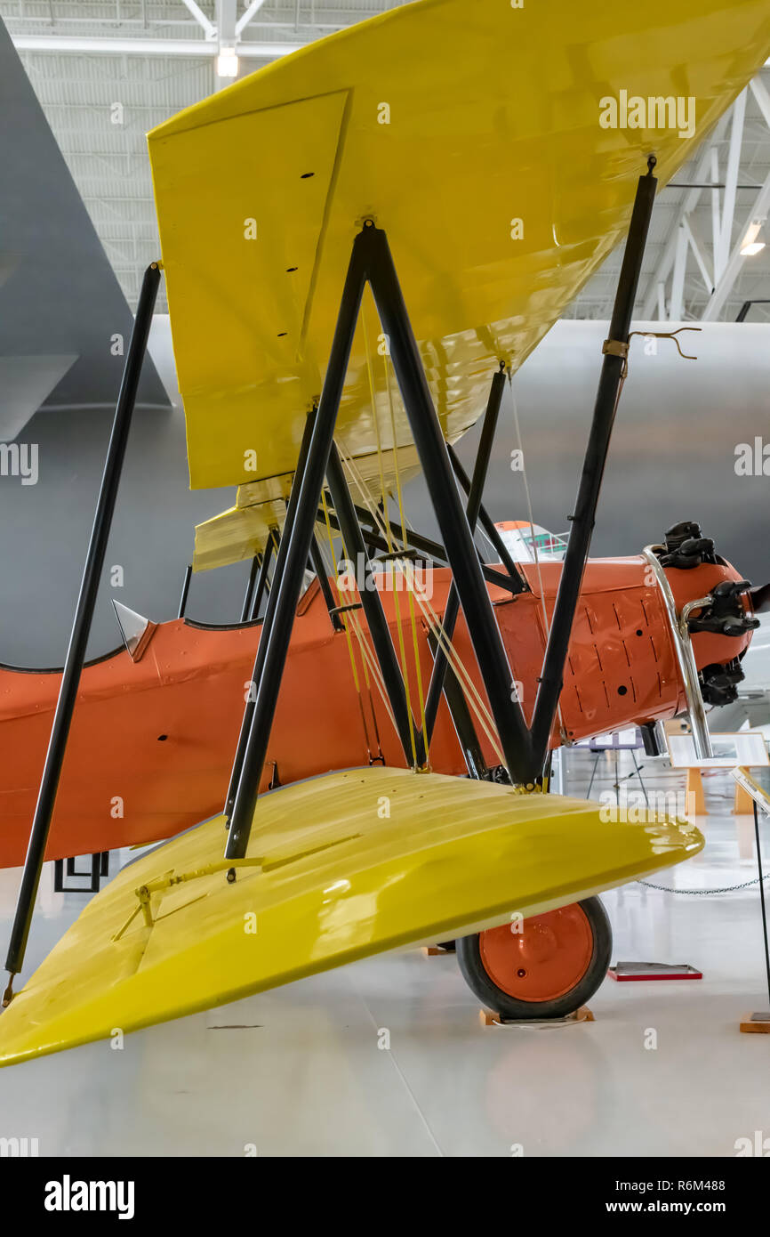 Naval Aircraft Factory N 3 N-3 Kanarischen (Trainer) auf dem Display im Evergreen Aviation & Space Museum in McMinnville, Oregon Stockfoto