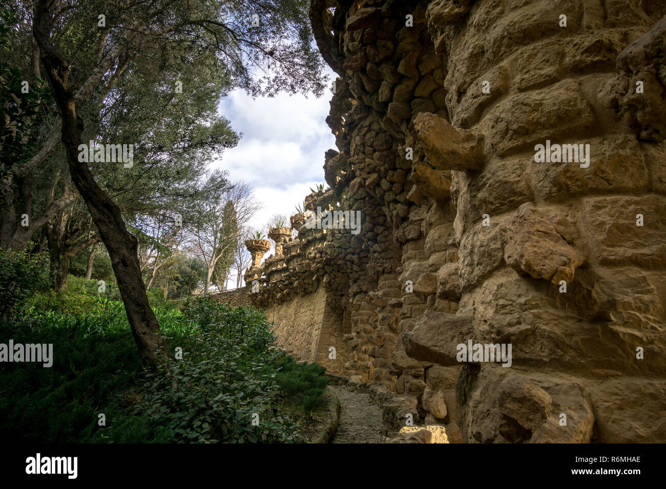 Park Guell spalten und Viadukte Stockfoto