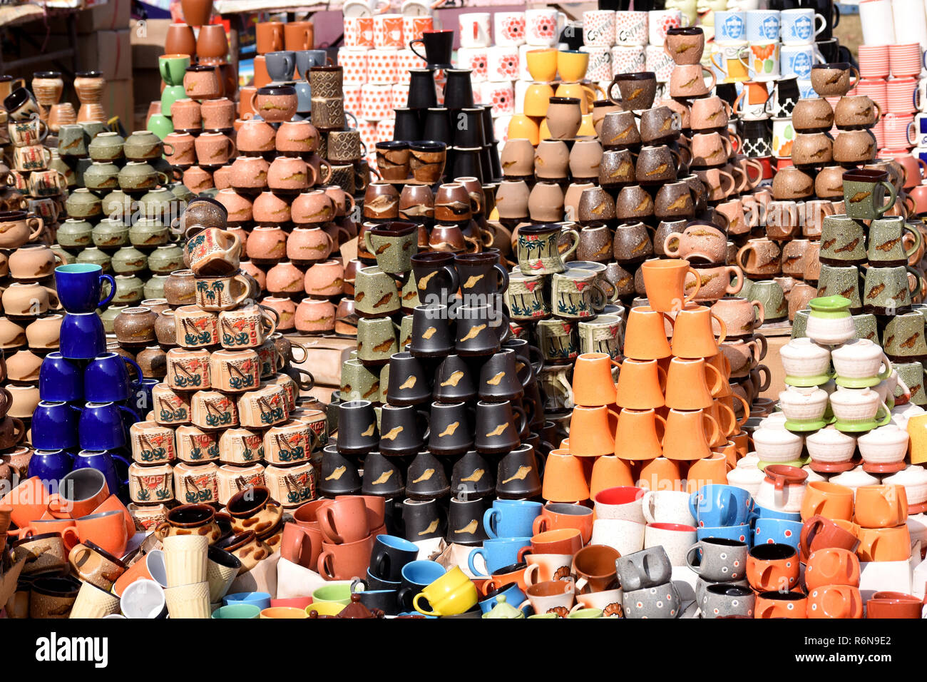 Keramik Keramik für Verkauf am 10. National Craft Mela, Kalagram, Chandigarh. Stockfoto