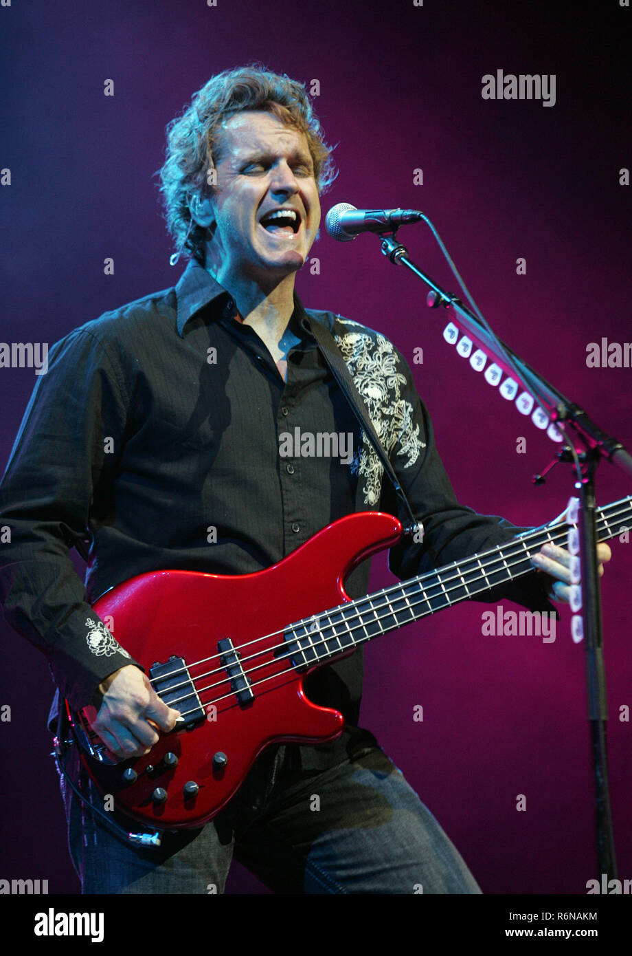 Jason Scheff mit Chicago führt in Konzert im Seminole Hard Rock Hotel und Kasino in Hollywood, Florida am 7. April 2009. Stockfoto