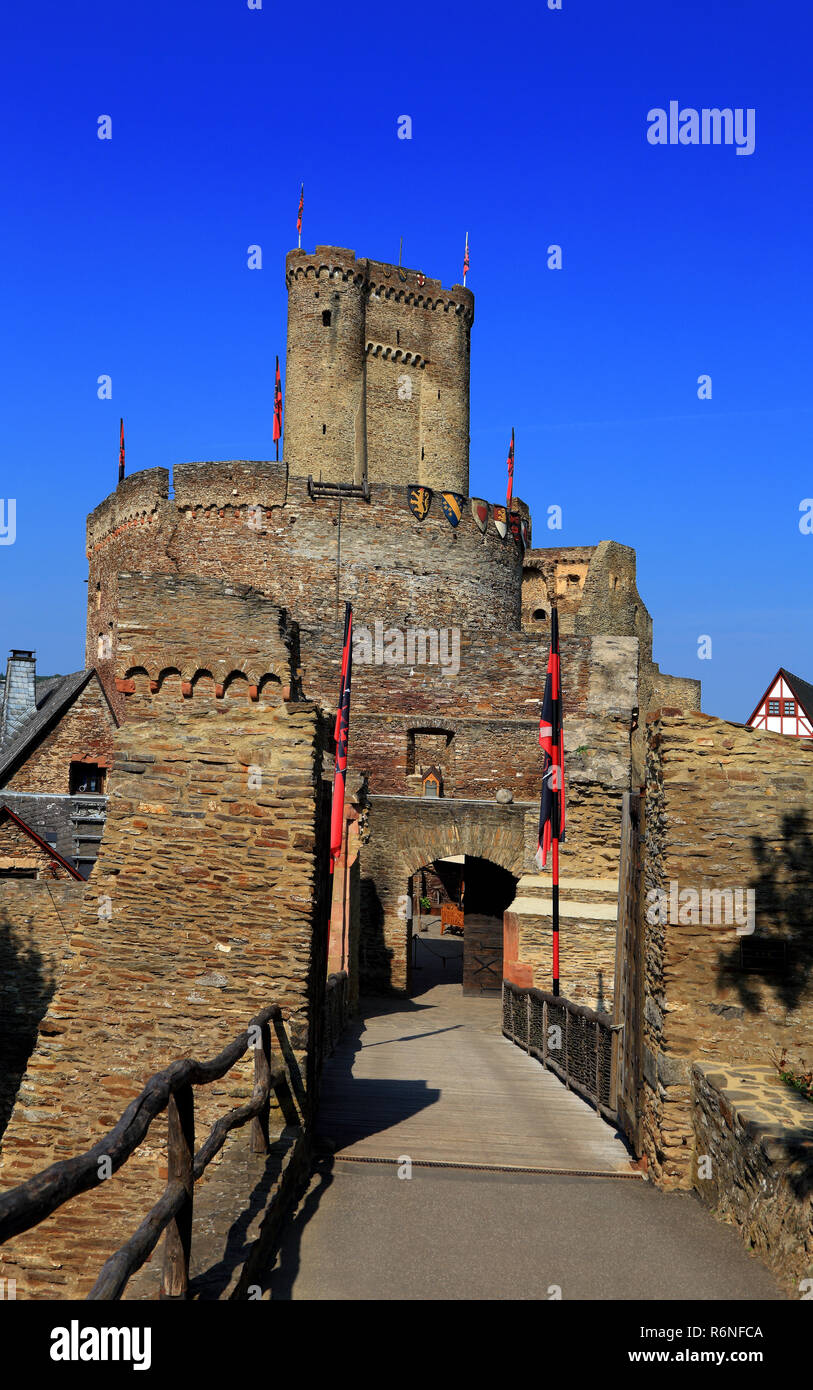 Schloss Ehrenburg, Brodenbach, Kreis Mayen-Koblenz, Rheinland-Pfalz, Deutschland, Europa. Stockfoto