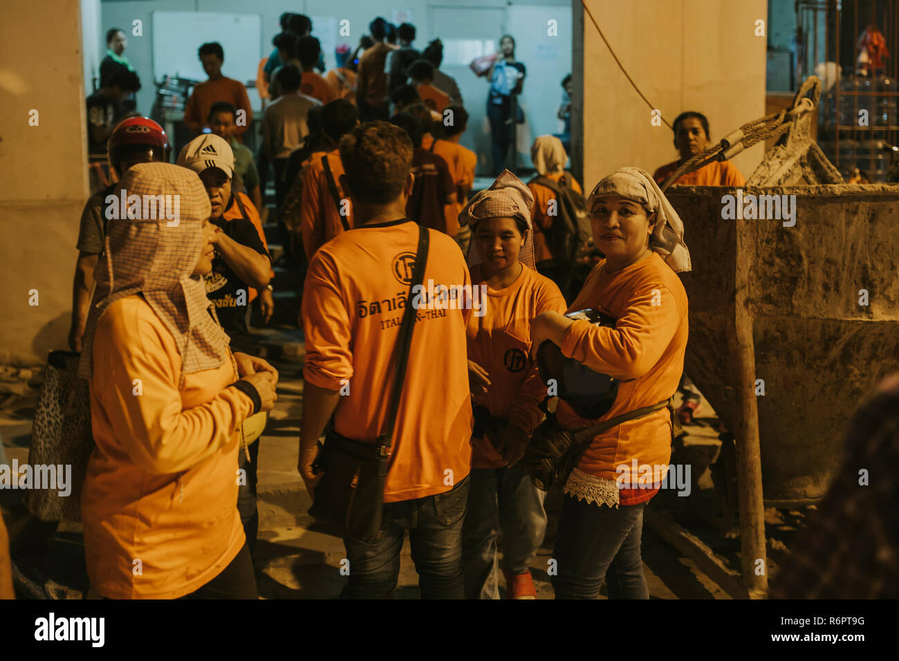 BANGKOK, THAILAND - Juni 5, 2017: die Menschen auf den Straßen von Bangkok's China Town, Thailand. Stockfoto