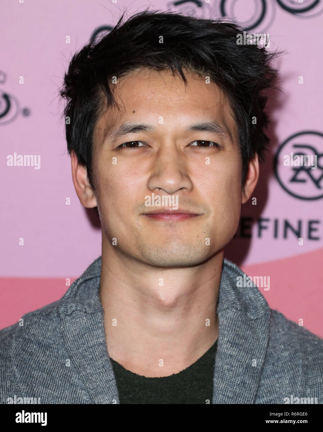 LOS ANGELES, Ca, USA - 04. Dezember: Schauspieler Harry Shum Jr. kommt an der Raffinerie 29 29 Zimmer Los Angeles 2018: Erweitern Sie Ihre Realität Opening Party gehalten an Stockfoto