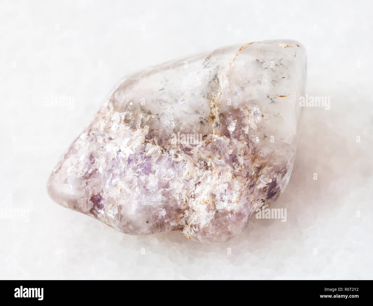 Turmalin crystas in Lepidolite Glimmer in Quarz Stockfoto