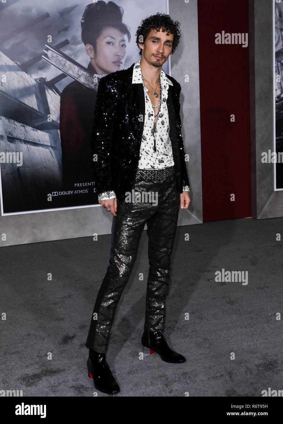 Westwood, der Vereinigten Staaten von Amerika. 05 Dez, 2018. WESTWOOD, Los Angeles, CA, USA - 05. Dezember: Robert Sheehan an der Los Angeles Premiere von Universal Pictures und der MRC 'Mortal-Motoren" im Regency Dorf Theater statt am 5. Dezember 2018 in Westwood, Los Angeles, Kalifornien, Vereinigte Staaten. (Foto von David Acosta/Image Press Agency) Quelle: Bild Presse Agentur/Alamy leben Nachrichten Stockfoto