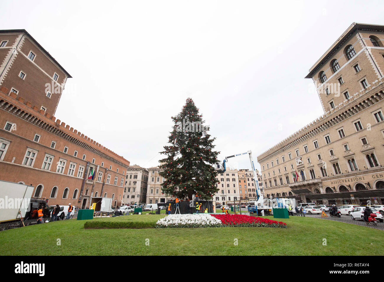 Foto LaPresse - Andrea Panegrossi 06/12/2018 - Roma, Italia. CRONACA L'Albero Di Natale a Piazza Venezia Erz 11:30 Foto Andrea Panegrossi LaPresse - 06/12/2018 - Rom, Italien den Weihnachtsbaum an der Piazza Venezia 11:30 Stockfoto