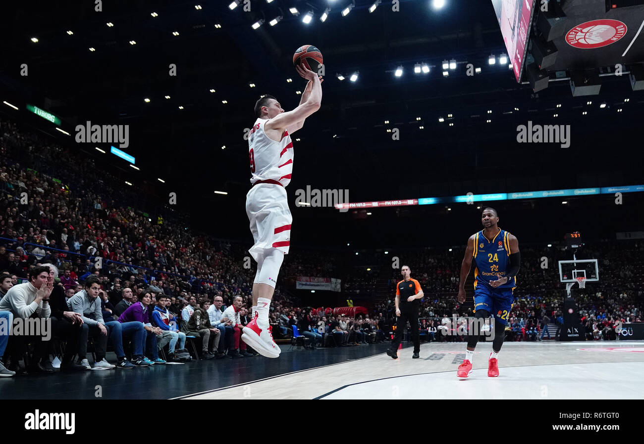 Foto Spada/LaPresse 06 dicembre 2018 Assago (MI) Italia sport Warenkorb AX Armani Exchange Olimpia Milano vs Herbalife Gran Canaria Eurolega türkischen Fluglinie 2018/2019 - Mediolanum Forum Nella Foto: Dairis Bertans Foto Spada/LaPresse 06 Dezember, 2018 Assago (MI) Italien sport Warenkorb AX Armani Exchange Olimpia Milano vs Herbalife Gran Canaria Euroleague türkischen Fluglinie 2018/2019 - Mediolanum Forum im Pic: Dairis Bertans Stockfoto