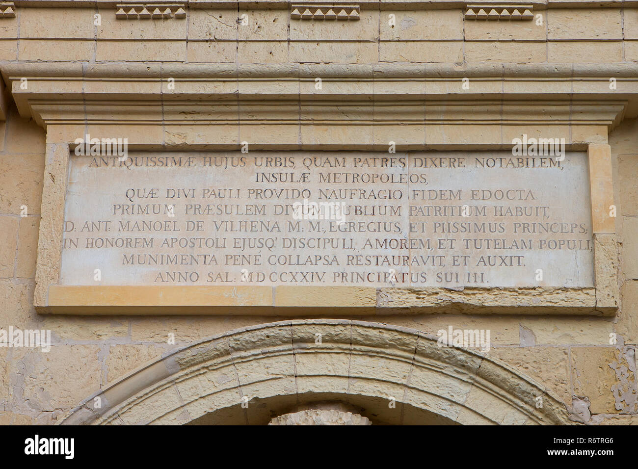 Allgemeine Ansicht GV der Mdina Tor oder Vilhena Tor, Es wurde im barocken Stil in 1724 gebaut nach Entwürfen von Charles Franois de Mondion, Mdina (L-Imdin Stockfoto