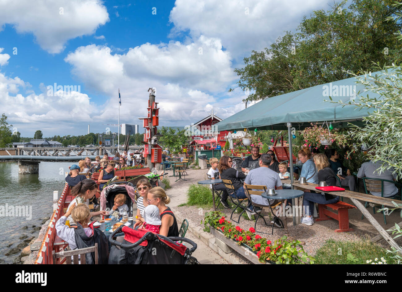 Das Cafe Regatta auf der Uferpromenade in Töölö, Helsinki, Finnland Stockfoto