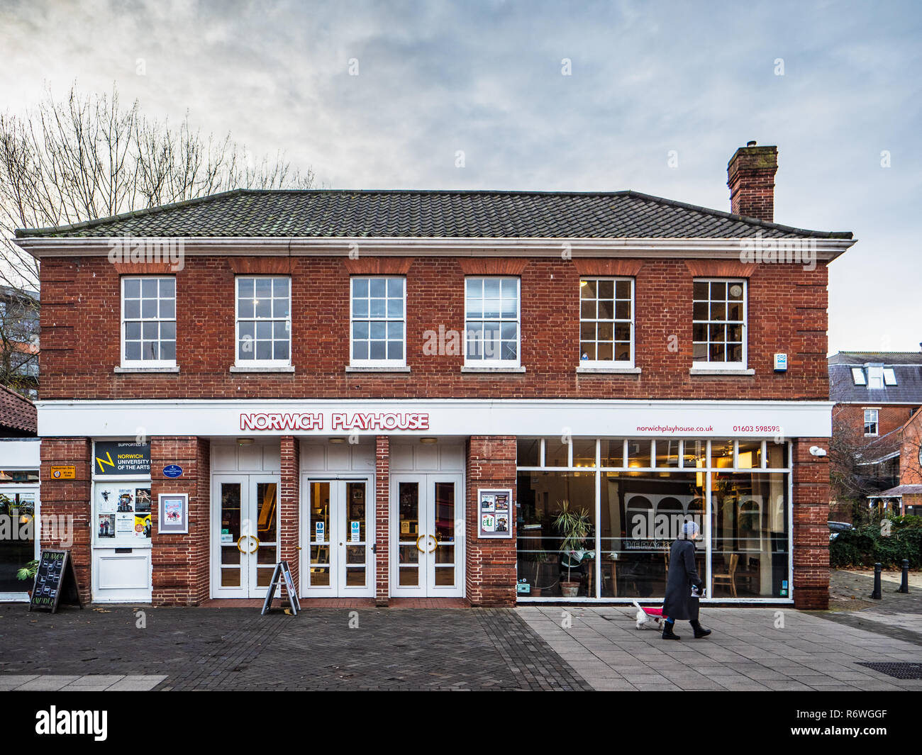 Norwich Playhouse Theatre im Zentrum von Norwich UK, gegründet 1995 in einer ehemaligen Mälzerei Gebäude Stockfoto