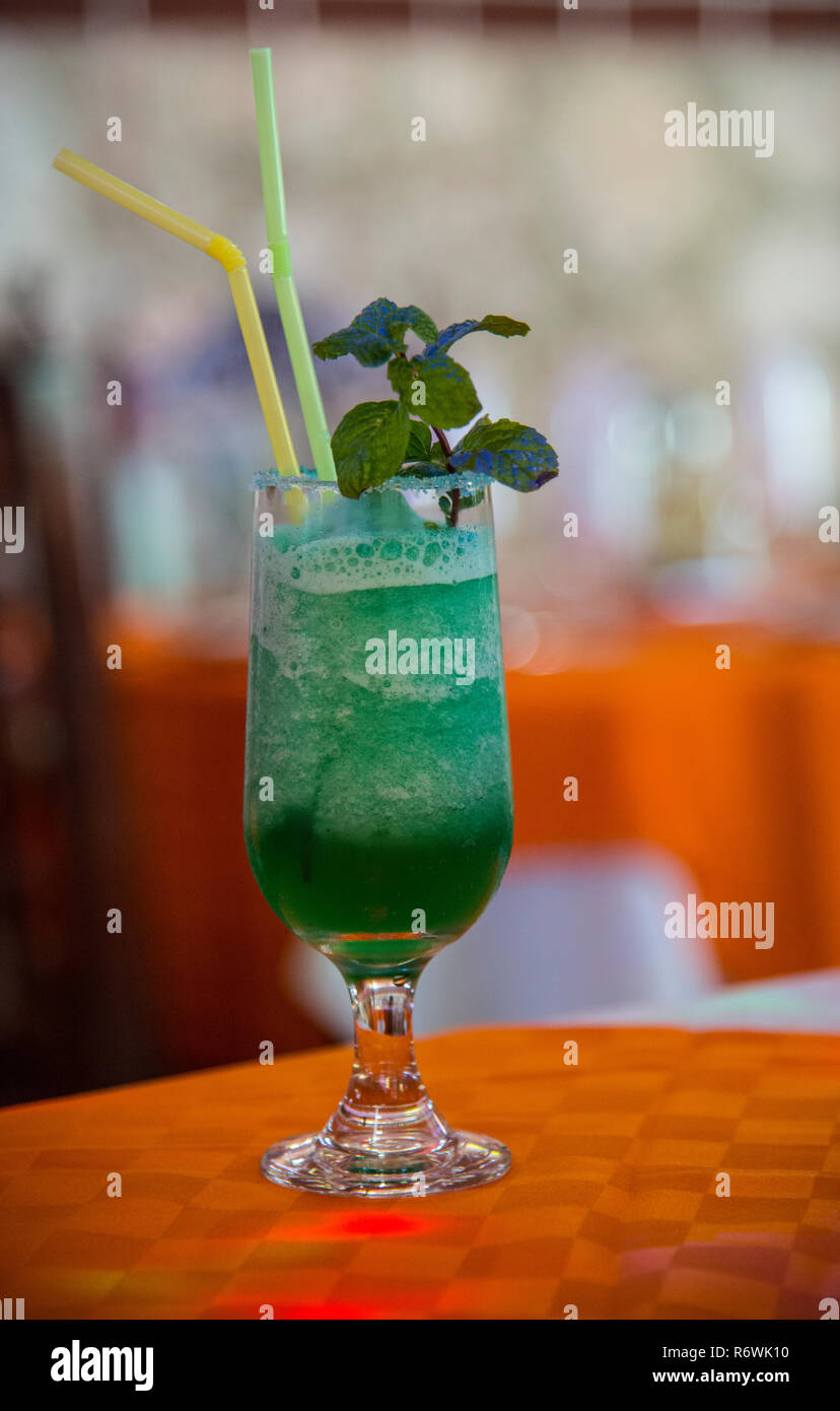 Minze Drink in Kuba serviert. Stockfoto