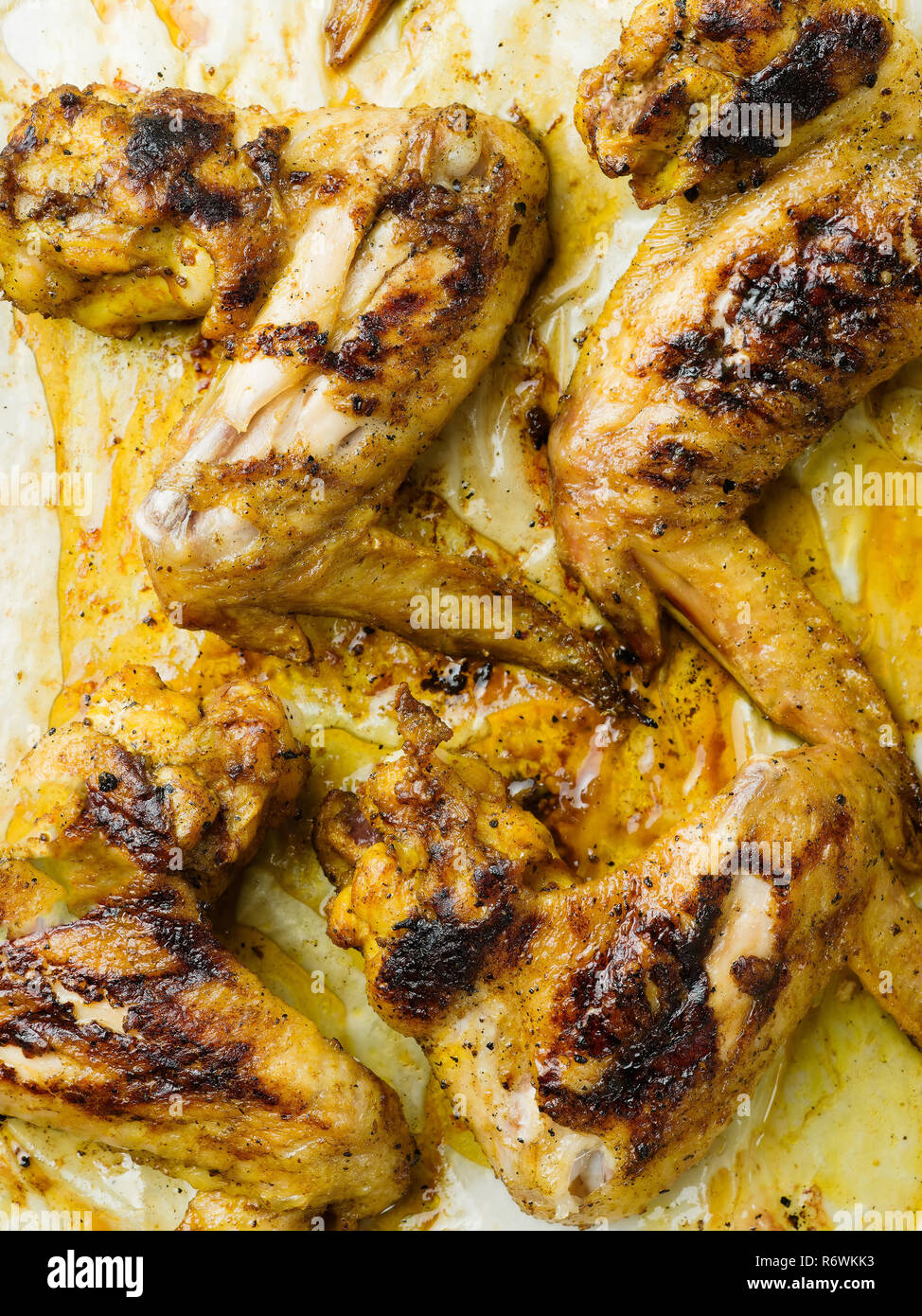 Fach der rustikalen gebackene Chicken Wing Stockfoto