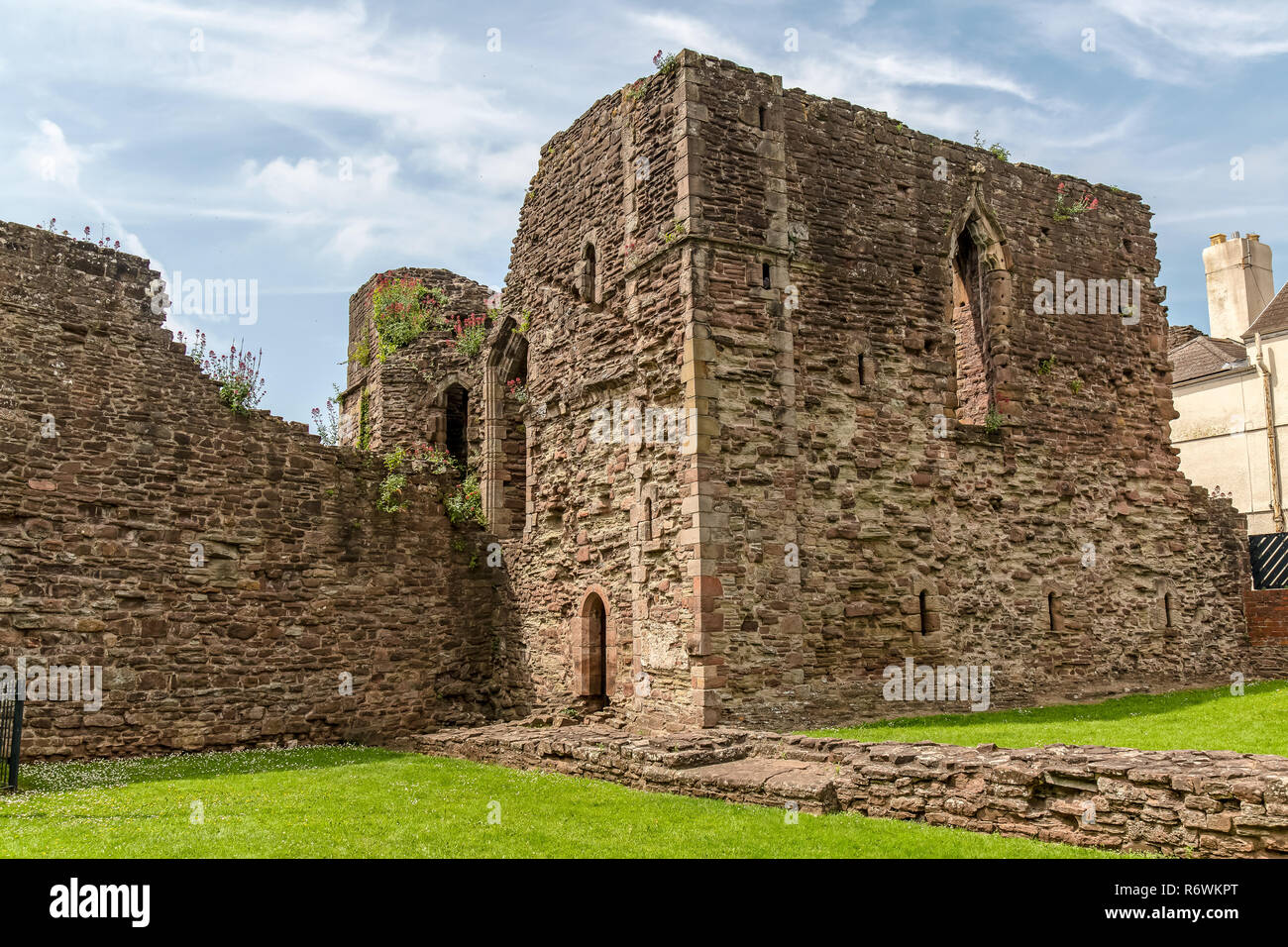 Die Ruinen von Monmouth Schloss, einst eine wichtige Grenze Castle und das Geburtshaus von Heinrich V. von England. Es Ursprünge zurück. Zwischen 1066 und 1069. Stockfoto