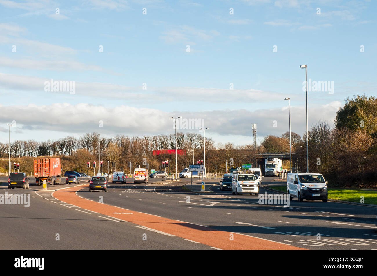 Verkehrsreichen Kreuzung auf Caton road Lancaster mit M6 und neuen Abschnitt der A 683 Morcambe und Heysham Lancaster von pass Lancashire England Großbritannien Stockfoto
