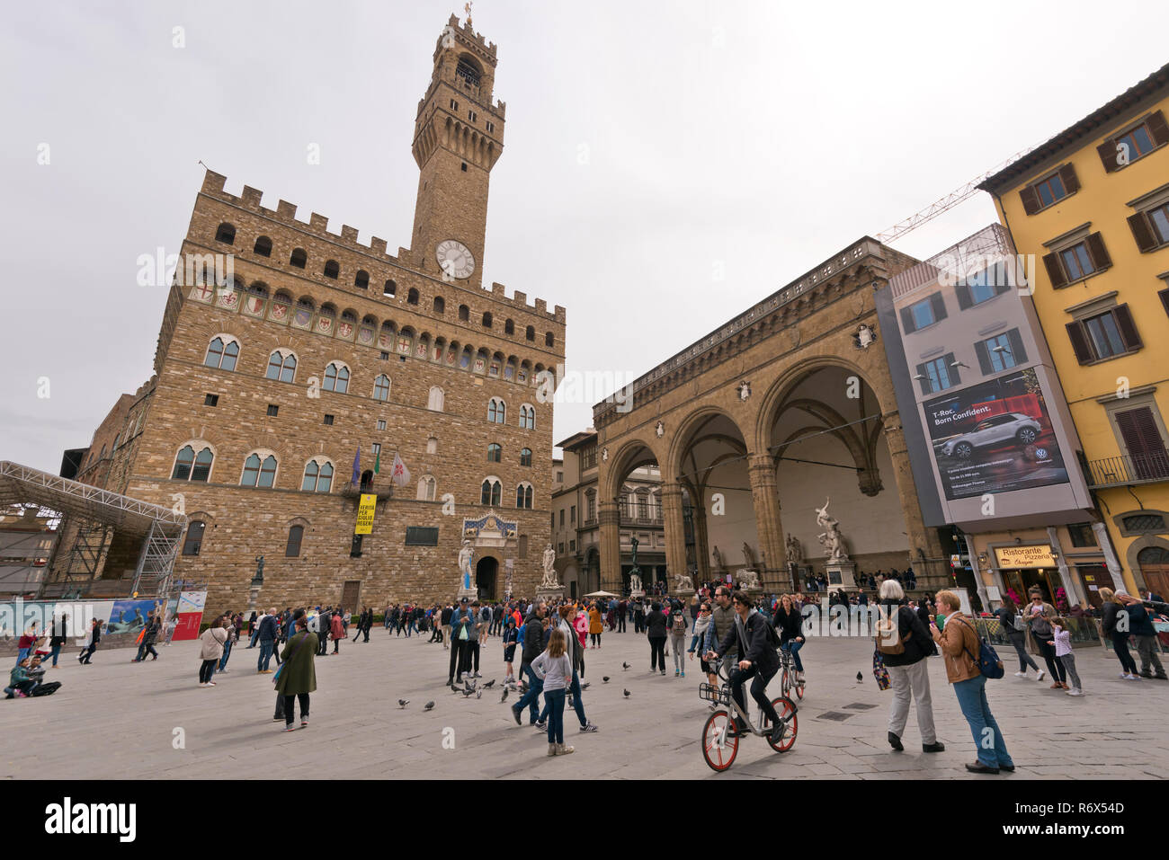 Horizontale Ansicht des Palazzo Vecchio in Florenz, Italien. Stockfoto