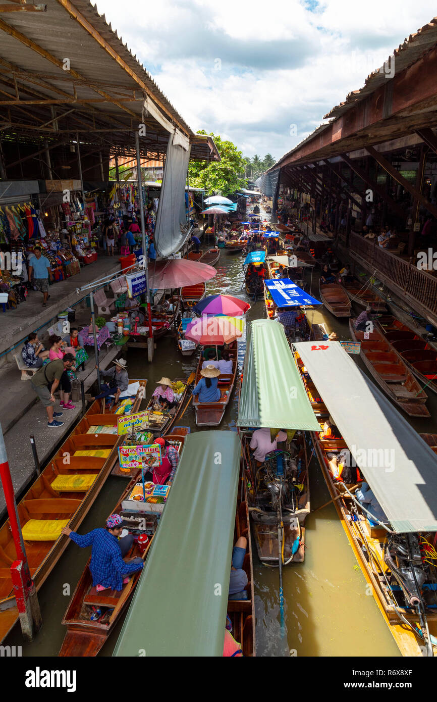 Bangkok Damnoen Saduak in Thailaland, es ist ein Lebensstil von Touristen besucht Stockfoto