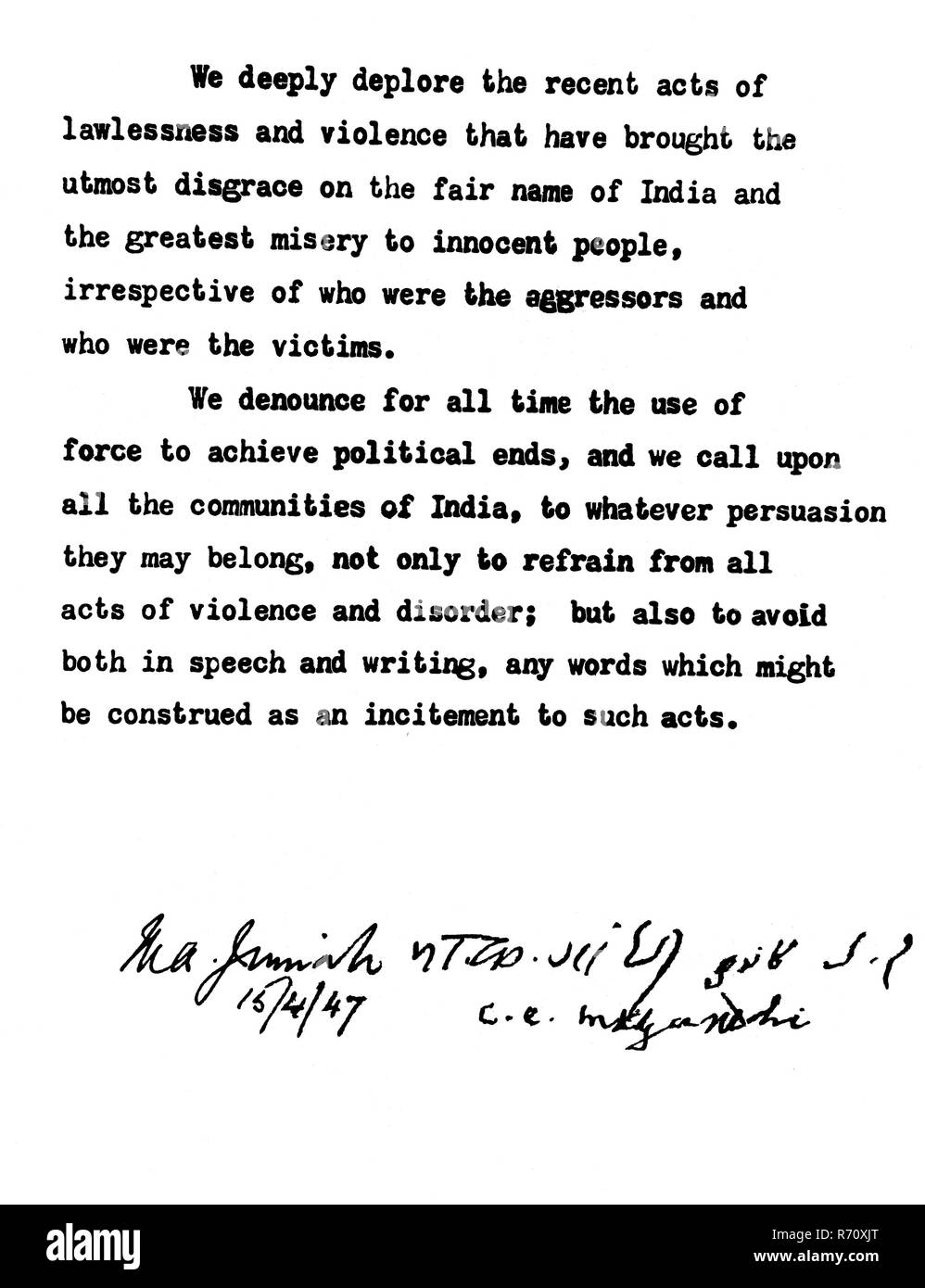 Der gemeinsame Friedensaufruf, der von Muhammad Ali Jinnah in englischer Sprache und von Mahatma Gandhi in Devnagari, Urdu und Englisch, Neu-Delhi, 15. April 1947, unterzeichnet wurde, Altes Vintage 1900er Bild Stockfoto