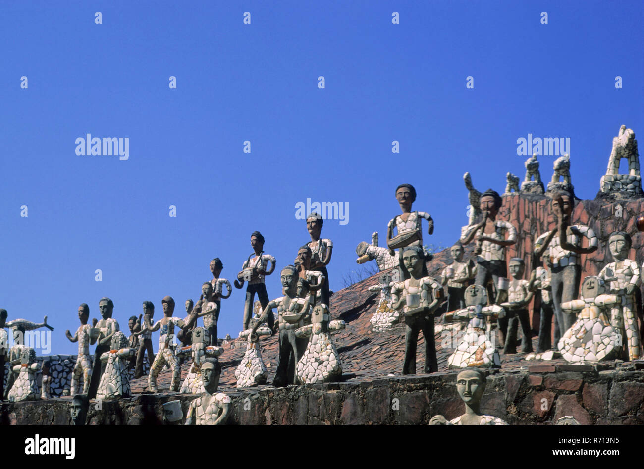 Menschliche Figuren an Rock Garden von Nek Chand, Chandigarh (Union), Indien Stockfoto