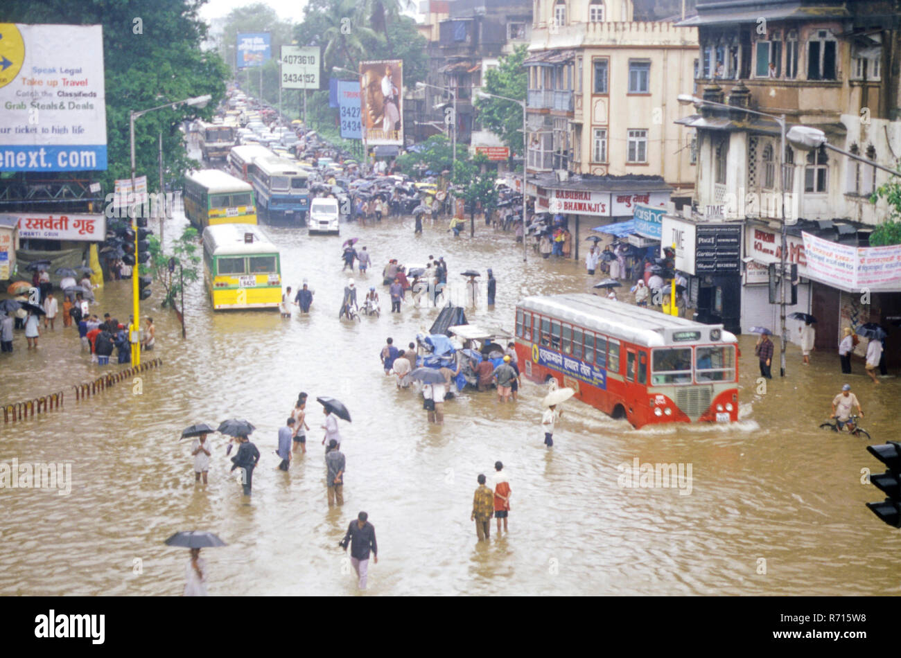 Luftaufnahme der überfluteten Straße, khodada Kreis, dadar, mumbai Bombay, Maharashtra, Indien Stockfoto