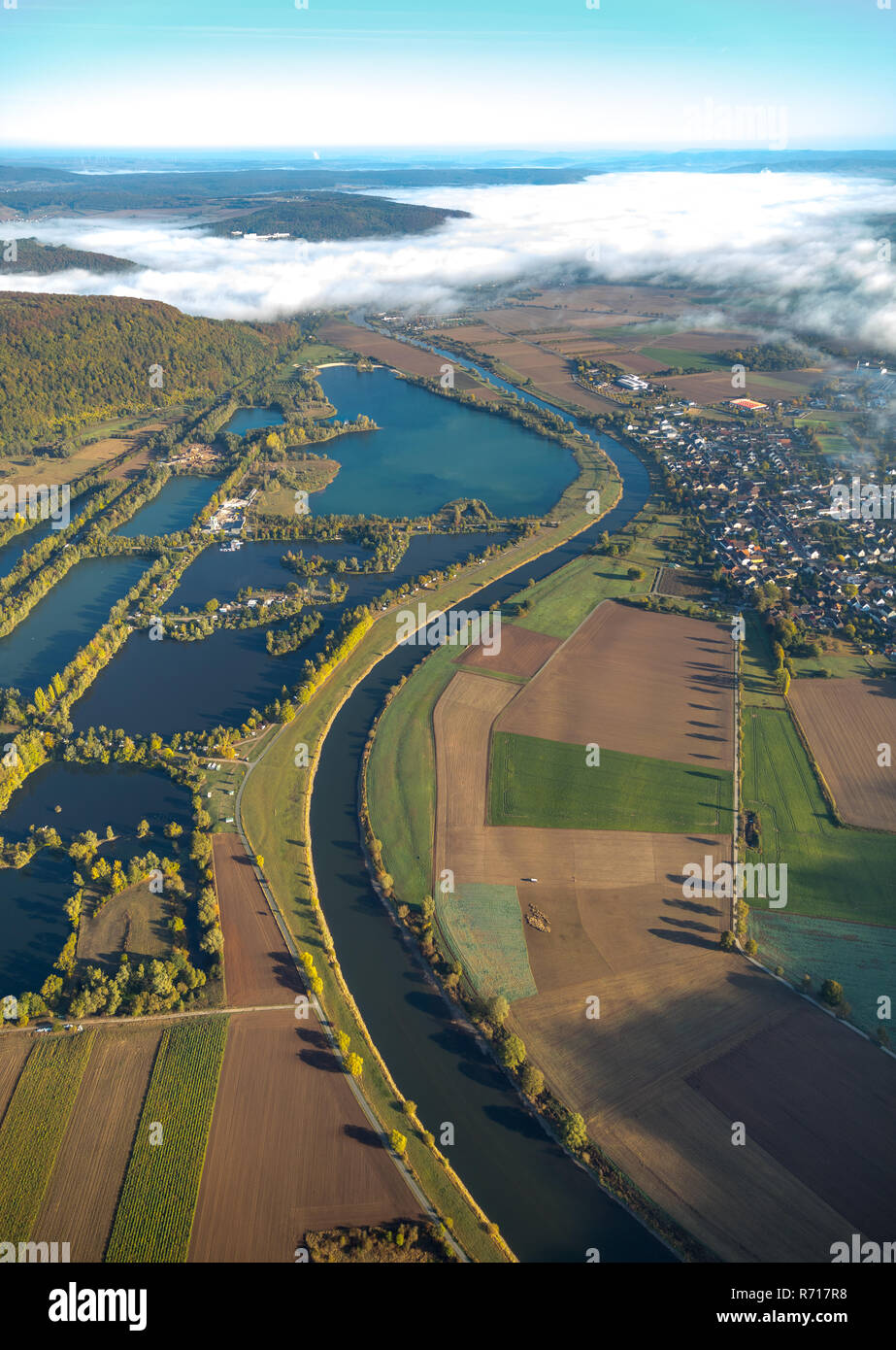 Luftaufnahme, Höxter-Godelheim Freizeit Park, See Landschaft, Wolken, Höxter, Niedersachsen, Deutschland Stockfoto