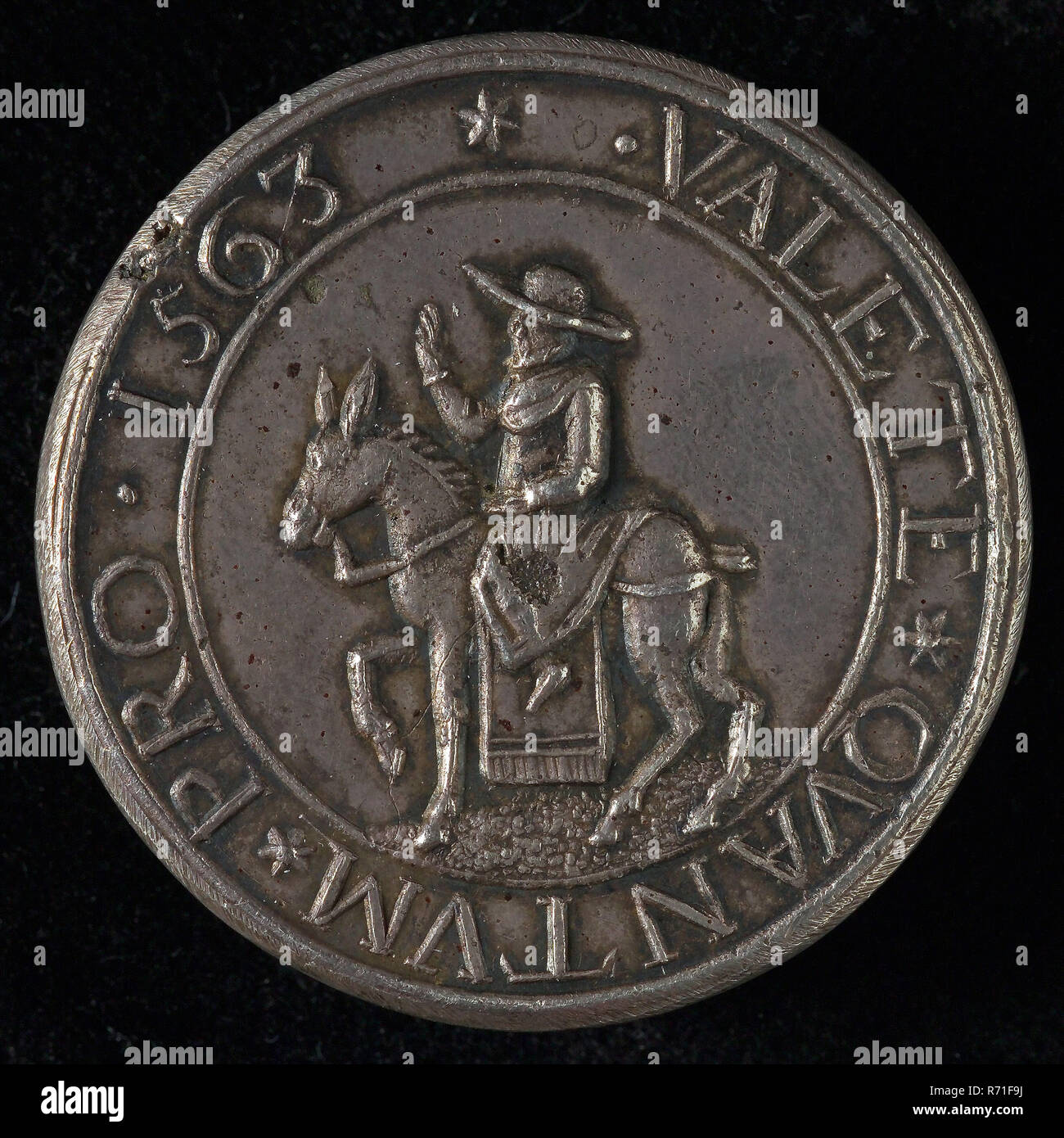 Ort Medaille auf den Abschied von Kardinal Granvelle, spotpenning penning Material Silber, Kardinal links Reiten auf Eseln, omschrift QVANTVM VALETE (Sterne) (Sterne) PRO (Stern) (Segel so viel für uns) Religion Ort Stockfoto