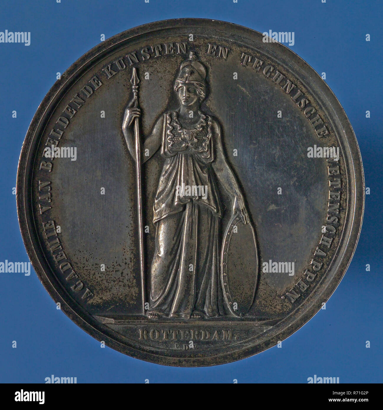 Van der Kellen, Preis-Medaille der Akademie der Bildenden Künste und technischen Wissenschaften Rotterdam, Preis Medaille Medaille Silber, Minerva stehend mit Helm und Medusaharnas bewaffneten lehnte sich auf Schild und Spieß, AKADEMIE DER BILDENDEN KÜNSTE UND TECHNISCHEN WISSENSCHAFTEN Rotterdam (Rotterdam) omschrift Bildung Akademie der Bildenden Künste und technischen Wissenschaften Cool Coolvest Dijkzigt GJ de Jonghweg Stadt Dreieck Blaak Akademie der Bildenden Künste und technischen Wissenschaften Rotterdam. Stockfoto