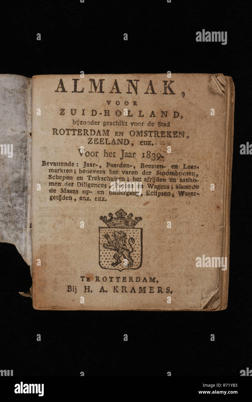 Kramers, H.A., Almanak, für South Holland, für das Jahr 1839, Almanach oud druk Buch Informationen form Papier Pergament, gedruckte Almanak für Zuid-Holland insbesondere für die Stadt und die Umgebung von Rotterdam, Seeland, etc. für das Jahr 1839 enthält: Jahr - Pferd - Tiere geeignet - und lernen Märkte; neben Segeln die Dampfschiffe Schiffe und Lastkähne abschleppen; die Abfahrt und Ankunft der fleißigen Beiträge und Autos, sowie der Aufstieg der Mond- und Sonnenfinsternisse, Wasser, Gezeiten etc. etc. In Rotterdam bei H. Kramers Rotterdam Stockfoto