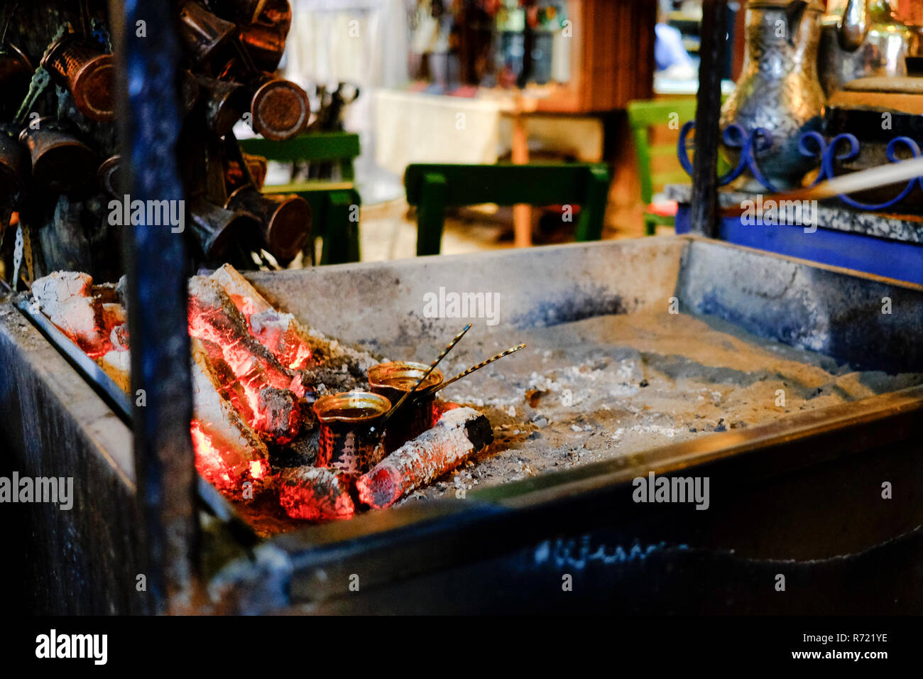 Türkischer Kaffee auf dem Machen Stockfoto