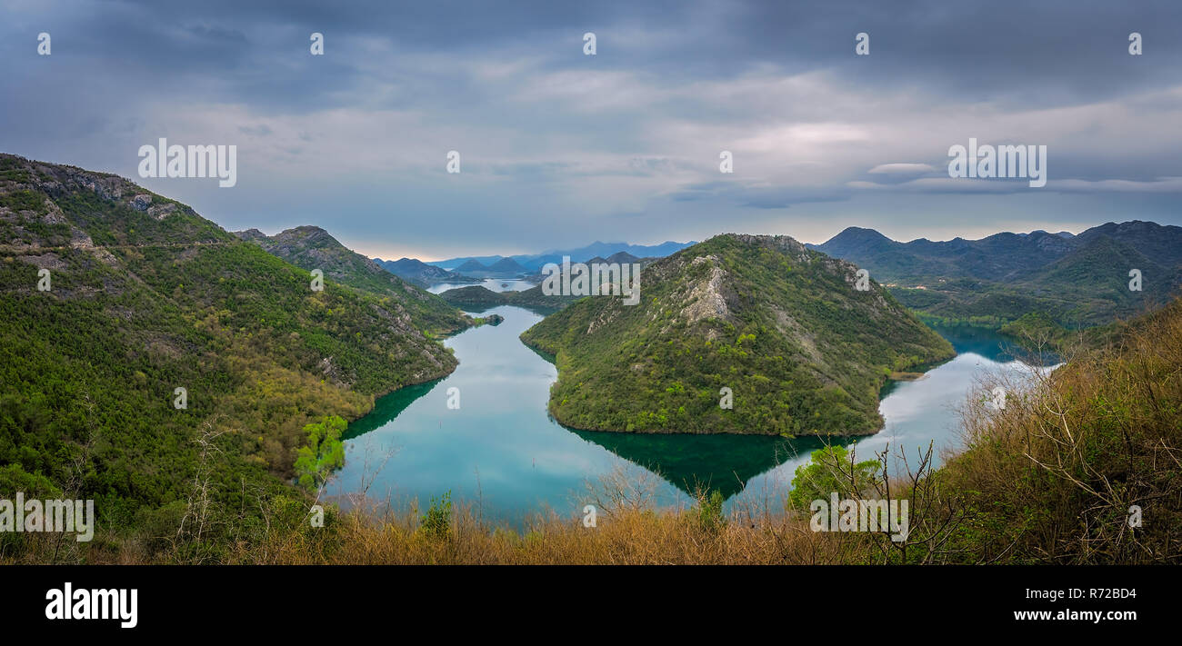 Die Biegung der Rijeka Crnojevica Fluss Stockfoto