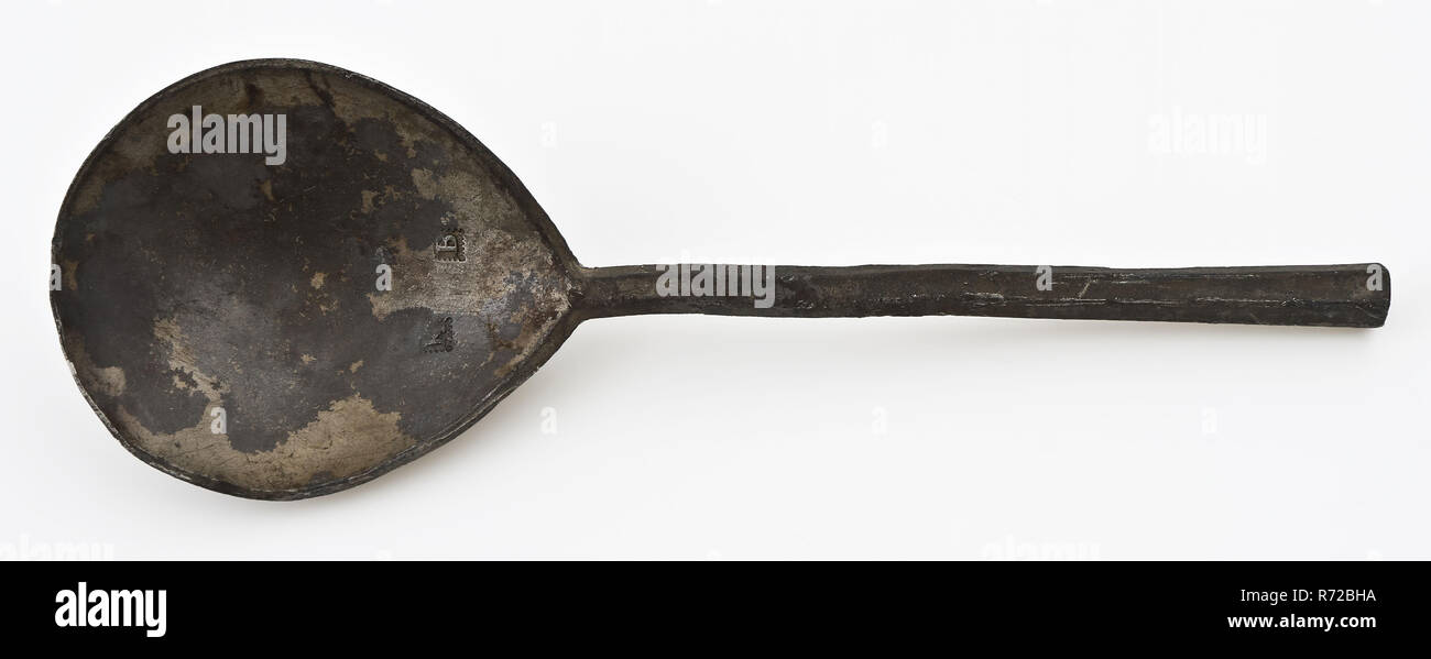 Handgegossener Zinn-Salzlöffel Mit Herz – Von William Sturt, Ca. 6 Cm, Perfektes Geschenk