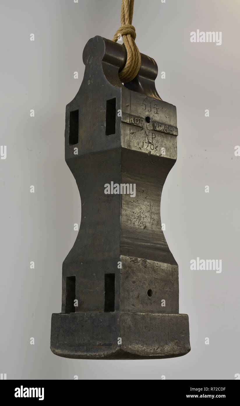 Quirijn De Visser Willemszoon 1675 1732 Einem Stuck Hohen Stapel Hammer Mit Quirin Fisher Hammer Hammer Hammer Werkzeug Ausrustung Bronze Blocklagerung Auf Dem Boden Des Haufens Block Square Cut 30 5 420
