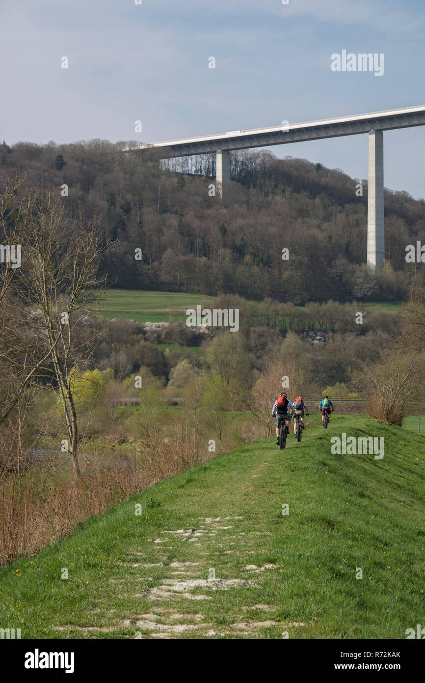Autobahnbrücke, Braunsbach-Geislingen, Kochertal, Region Hohenlohe, Baden-Württemberg, Heilbronn-franken, Deutschland Stockfoto