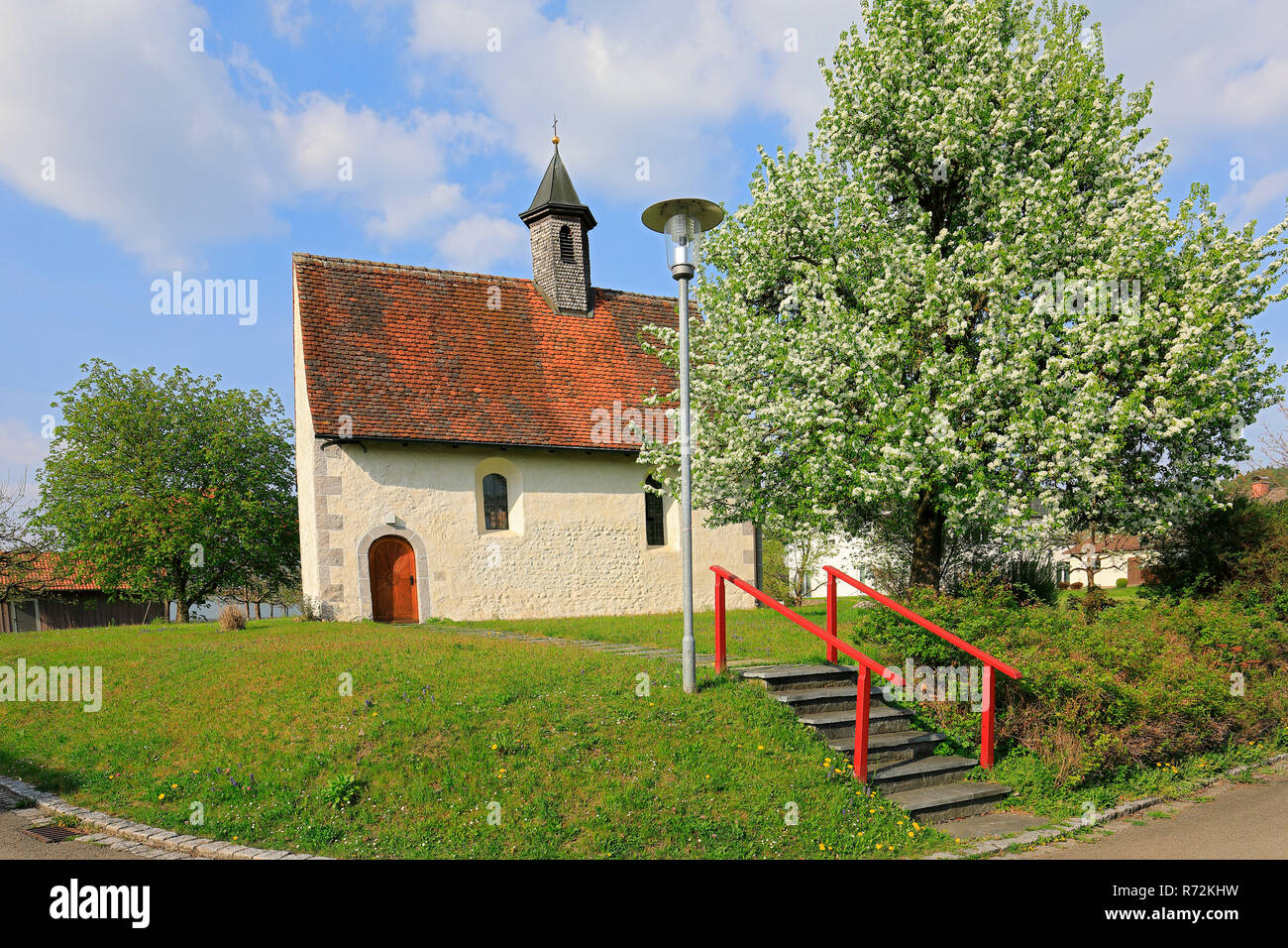 Kapelle, Oratorium, Birnbaum, Deutschland (Pyrus Communis) Stockfoto