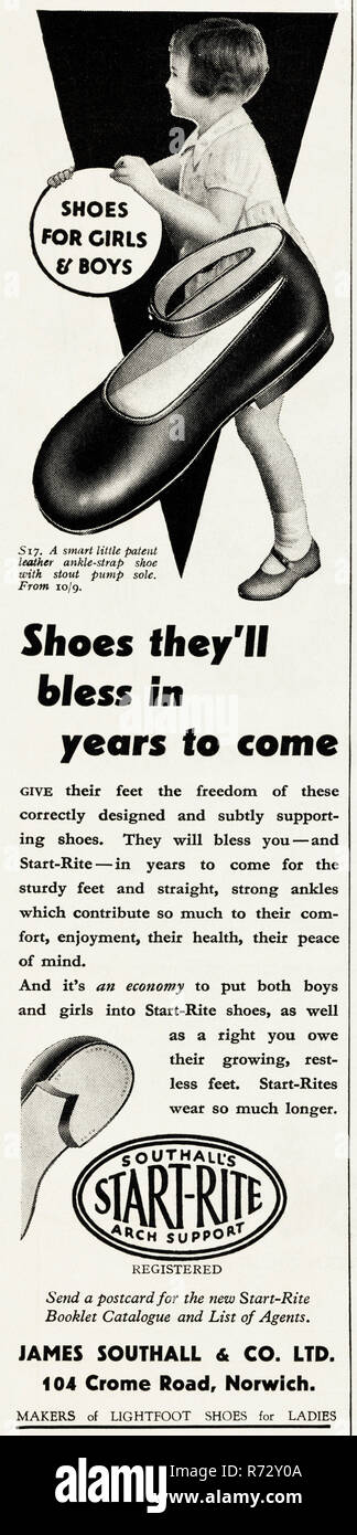 Original 30er Vintage alte drucken Werbung von 30 s englische Magazin Werbung Southall Start-Rite arch support Schuhe für Jungen und Mädchen von James Southall & Co Ltd von Crome Road Norwich England UK ca. 1932 Stockfoto