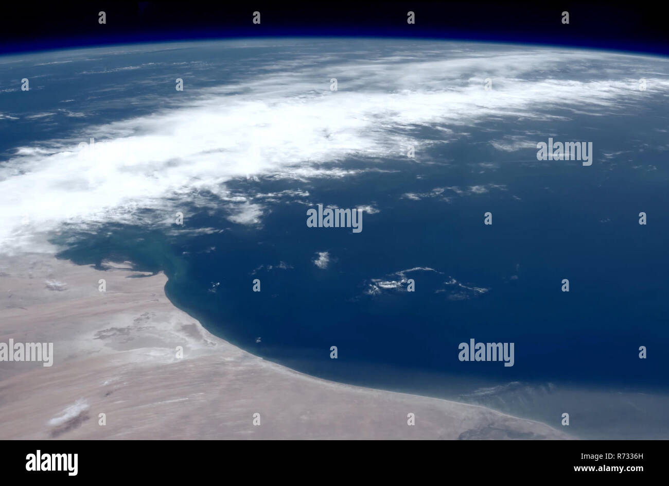 Mutter Erde Blick aus dem Weltall, Computer Graphics. In der Nähe von Raum über dem Boden Stockfoto