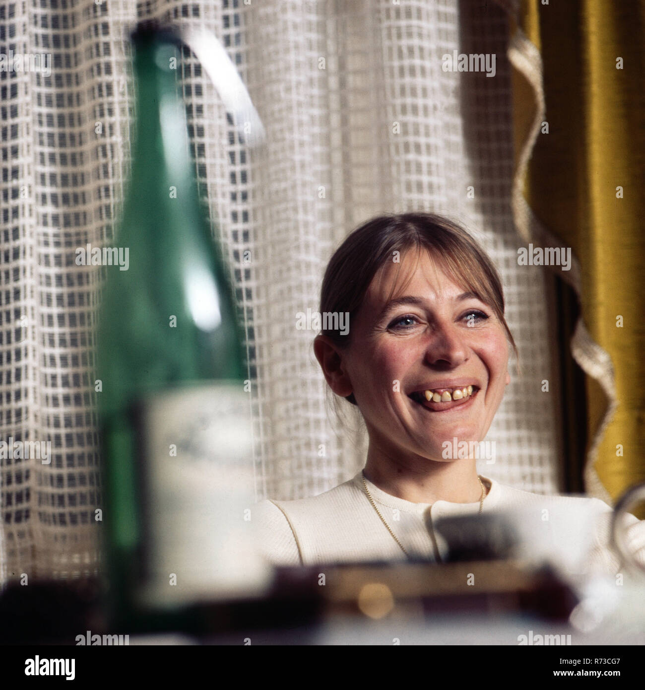 Fictitious character und Sängerin Helga Feddersen in Hamburg, Deutschland 1979. Stockfoto