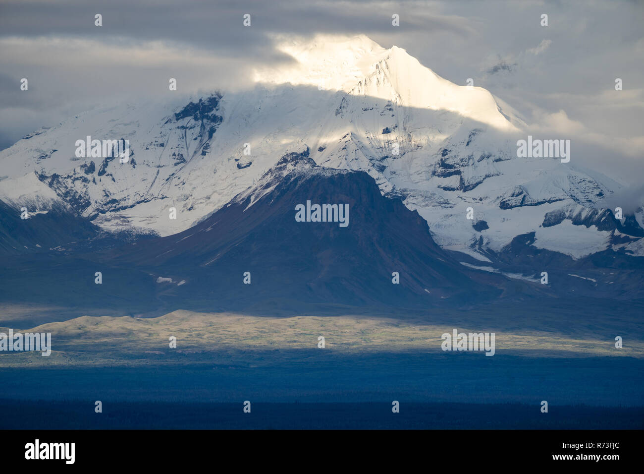 Blick auf den Mount Drum in den Wrangell Mountains Stockfoto