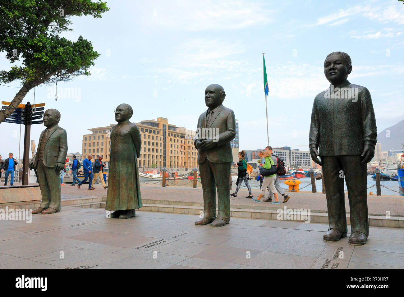 De Klerk Frederik Willem, Albert Luthuli, Nelson Mandela, Desmond Tutu, Skulpturen aus Bronze, Victoria und Alfred Waterfront, Kapstadt, Südafrika Stockfoto