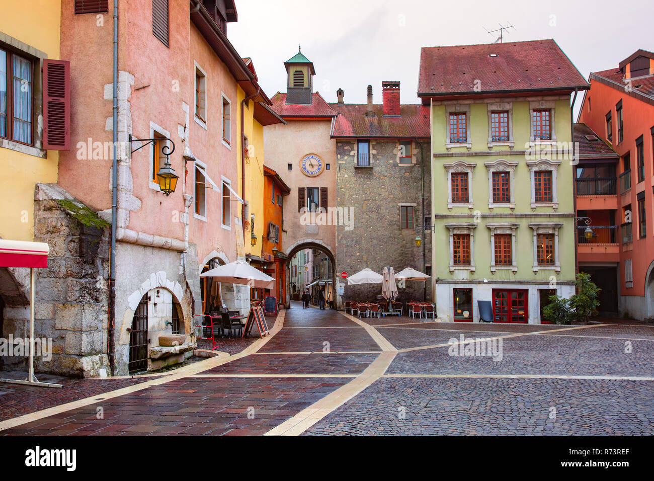 Sainte-Claire Tor in der Altstadt von Annecy, Frankreich Stockfoto