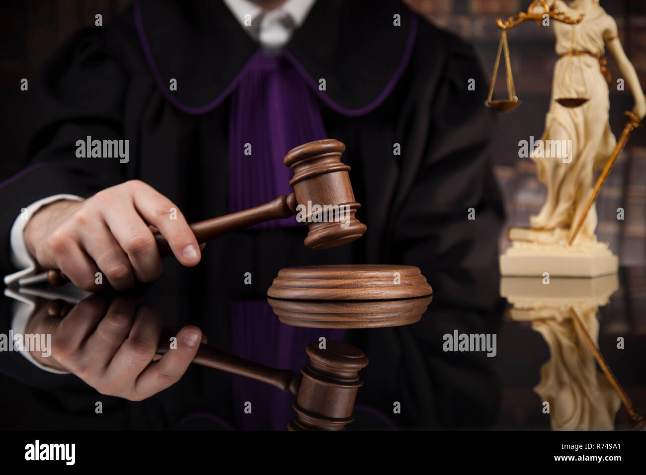 Drück deinen Hammer in meinen Darm Drück deinen Hammer in meinen Darm