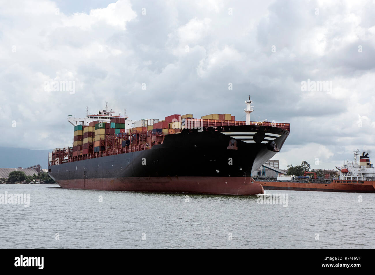 Frachtschiff container Ozean Industrie import export Transport Stockfoto