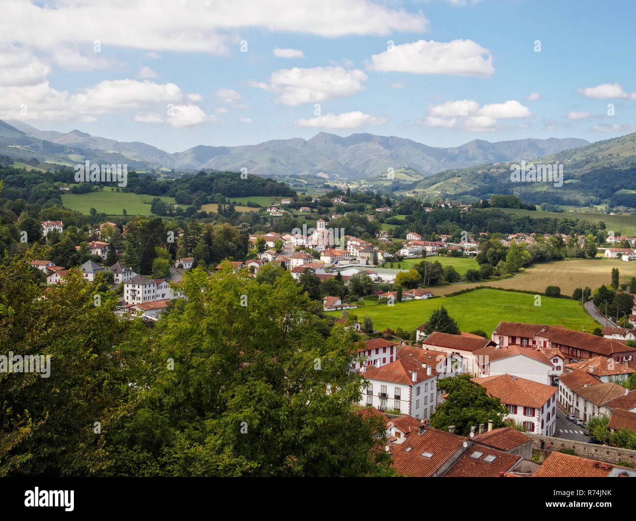 Blick von der Zitadelle Mendiguren - Saint Jean-Pied-de-Port Stockfoto